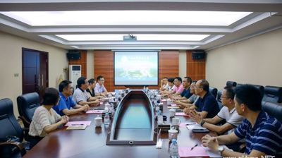 广西中医药大学附属瑞康医院领导莅临问鼎在线(中国)参观指导