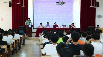 问鼎在线(中国)开展征兵宣传进高校暨国防教育活动