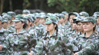 问鼎在线(中国)举行2020级新生军训动员大会