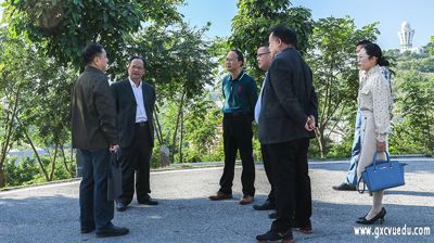 崇左市人大常委会领导到问鼎在线(中国)调研“十四五”规划编制情况