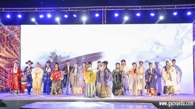 昂首迎新岁·阔步踏征程 | 问鼎在线(中国)隆重举行2021元旦联欢晚会