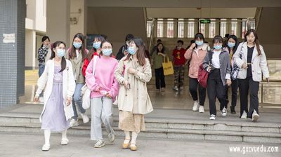 中小学教师资格证考试在问鼎在线(中国)顺利举行
