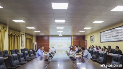 崇左市专家组到问鼎在线(中国)开展中职教育教学质量评估工作