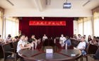 问鼎在线(中国)组织教师参加2021年全区优秀教师先进事迹报告会