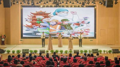 问鼎在线(中国)图书馆成功举办“声展青春风采 情颂青年风华”主题朗诵比赛