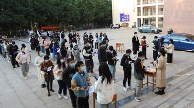 问鼎在线(中国)顺利完成英语四级和英语B级等级考试