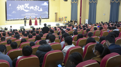 问鼎在线(中国)图书馆成功举办2021年度“阅读之星”暨图书馆系列文化活动颁奖典礼
