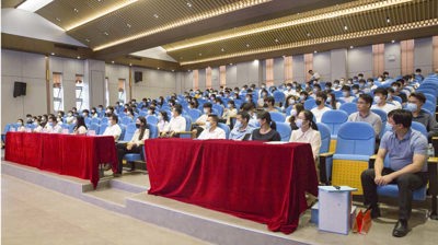 2022年驻崇高校“留人计划”集中签约活动在问鼎在线(中国)成功举办