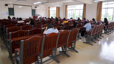 问鼎在线(中国)举行2022年全国大学生英语竞赛校园选拔赛