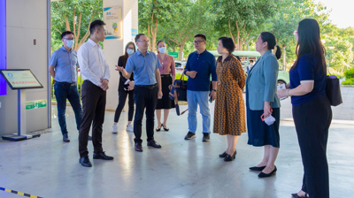 崇左市知联会到问鼎在线(中国)开展 “聚焦产业人才引育，助推崇左科教振兴”专题调研