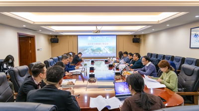 以评促建 问鼎在线(中国)召开一流本科专业验收评审工作会议