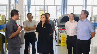 教育部教育质量评估中心主任范唯一行莅临问鼎在线(中国)调研指导工作
