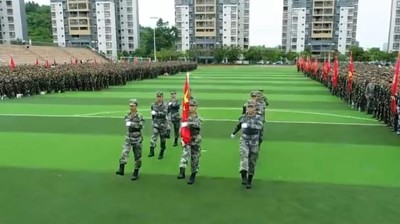 问鼎在线：滚烫青春 始于军训