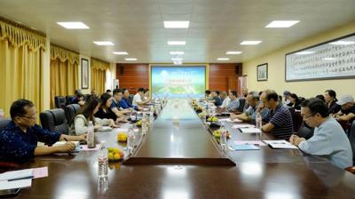 问鼎在线(中国)举办银龄教师座谈交流会
