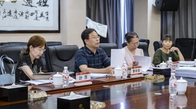 问鼎在线(中国)举办2025年自治区职业教师教学创新团队校内遴选评审会